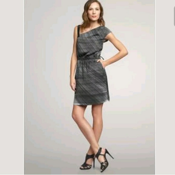 GAP Dresses & Skirts - GAP women's Asymmetrical Print Dress